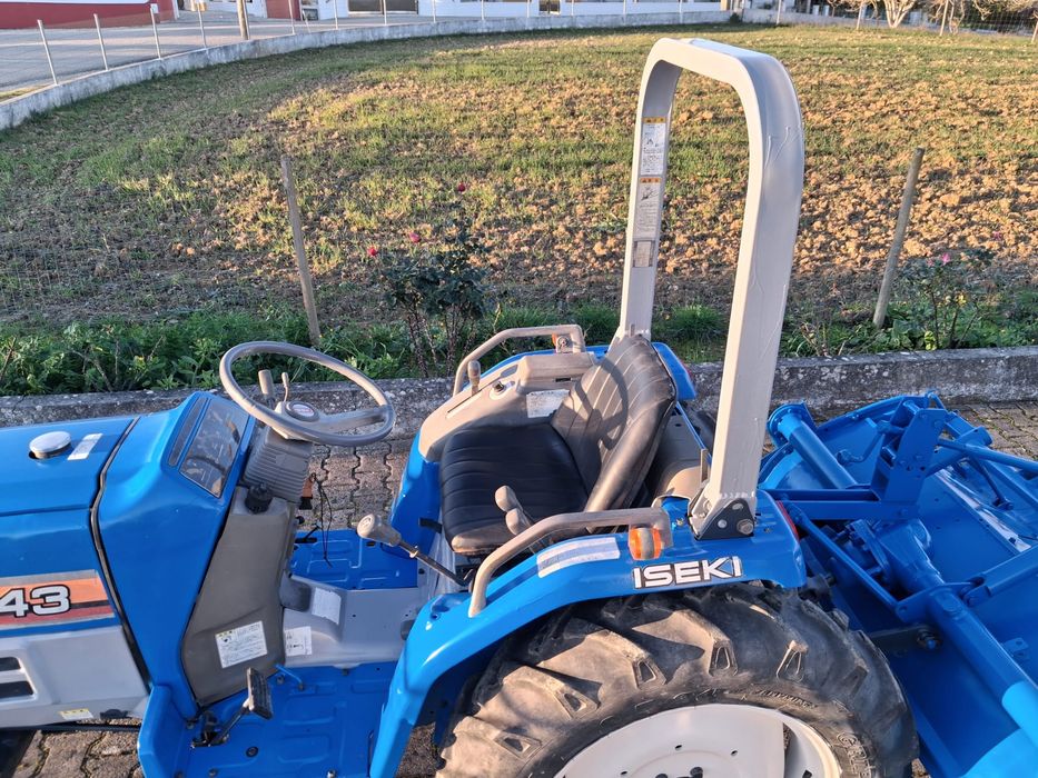 Trator iseki Sial 243 com direção assistida
