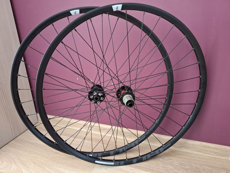 Nowe koła 28 29 novatec alexrims gravel szosa maszynowe łożyska