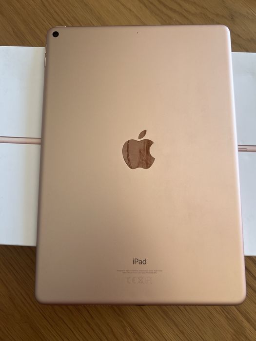 Tablet APPLE iPad Air 10.5 (2019) 64GB Wi-Fi Złoty MUUL2FD/A