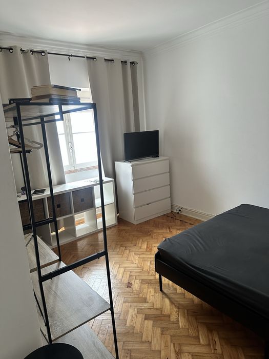 Quarto individual disponível em Benfica – Entrada  imediata