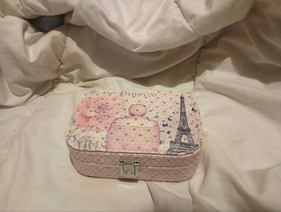 Шкатулка для прикрас коробочка для украшений