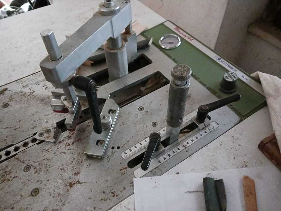 Máquinas agrafar, serra de esquadria, compressor, Baguetes de Molduras