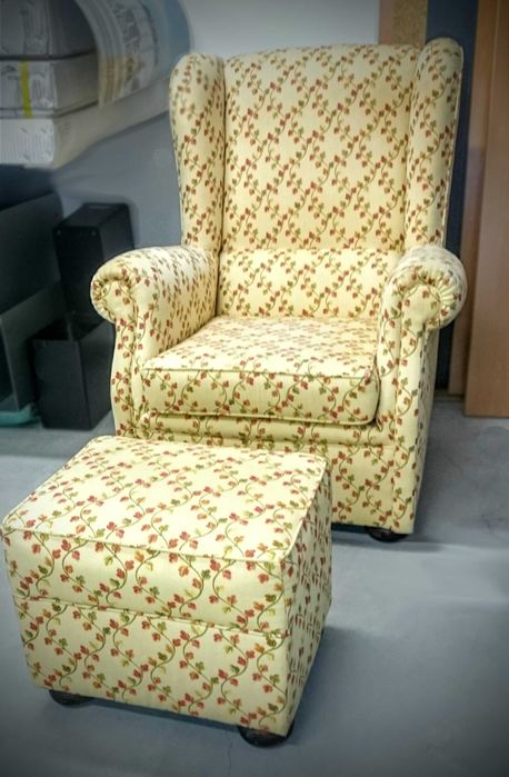 Poltrona Bergère, com banqueta