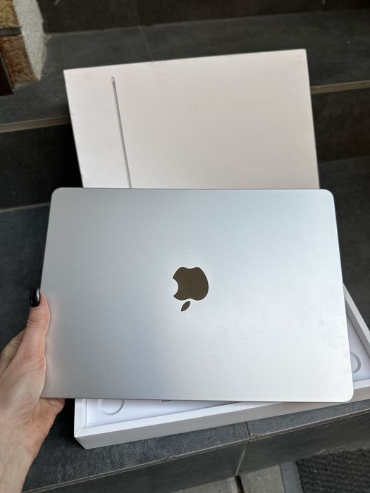 New Apple MacBook Air 13 M5 10cpu/8gpu 16/512Gb Silver
