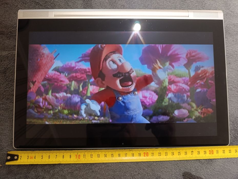 Lenovo Yoga tad 2 з проєктором