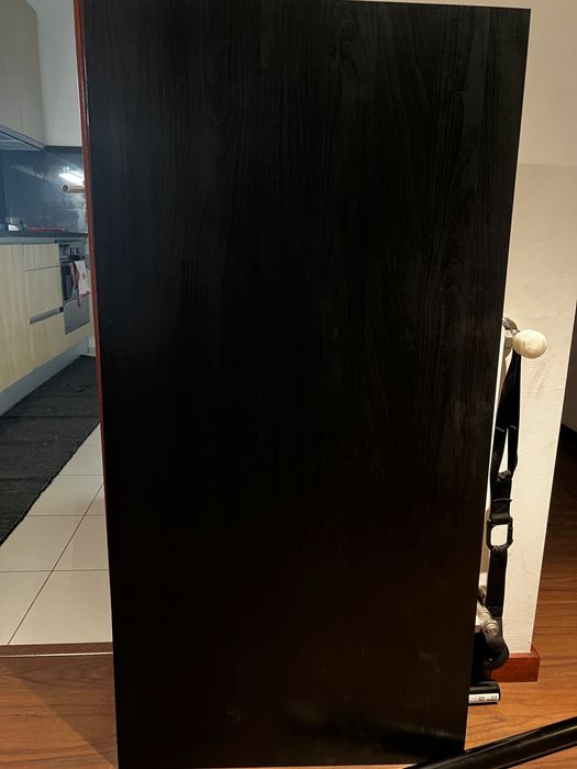 Tampo mesa IKEA e duas pernas