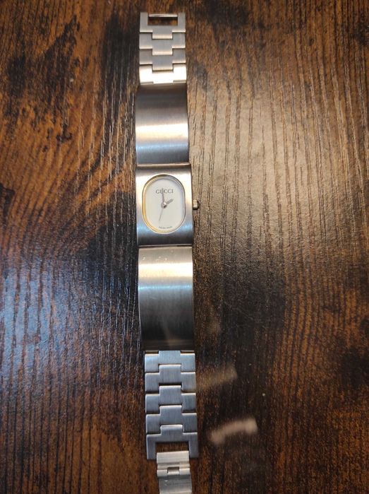 Relógio de senhora um relógio simples com classe.