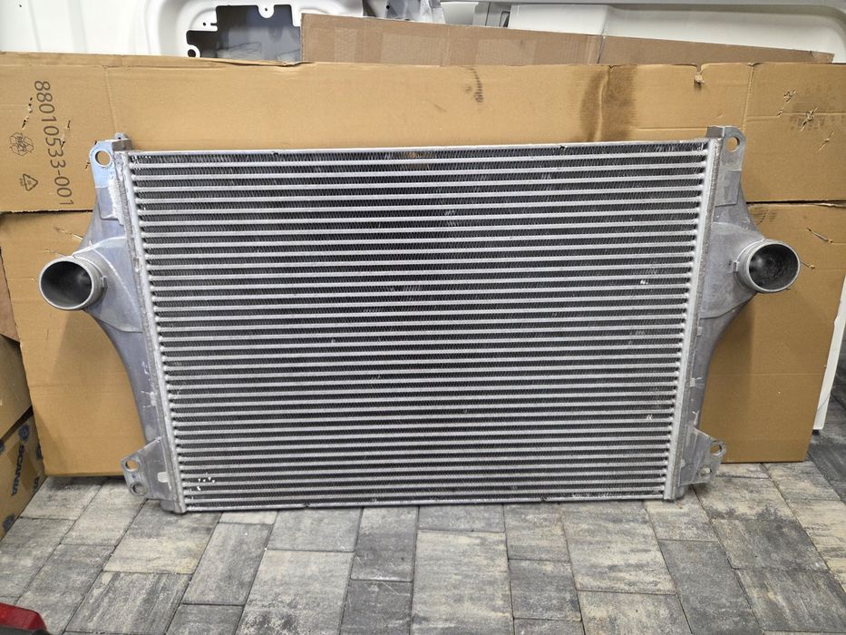 Scania S R chlodnica intercooler