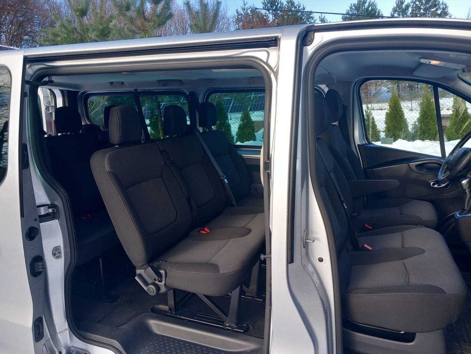 Wynajem busa 9-osobowego Long.