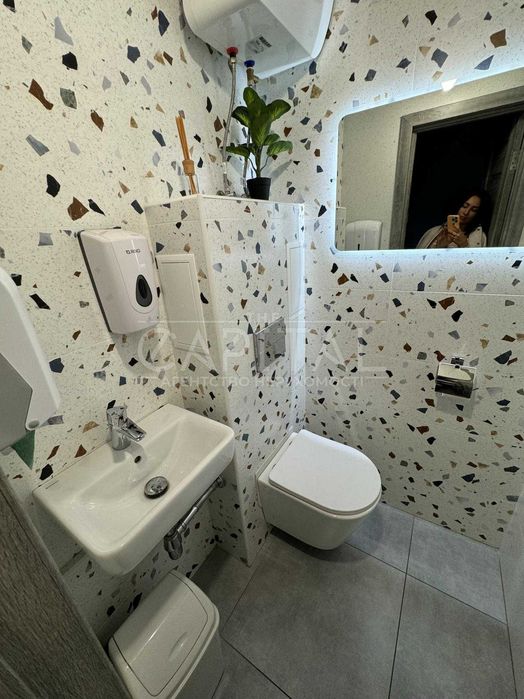 Продажа торгового помещения, Файна Таун, 37м, Салютная, Шевченковский