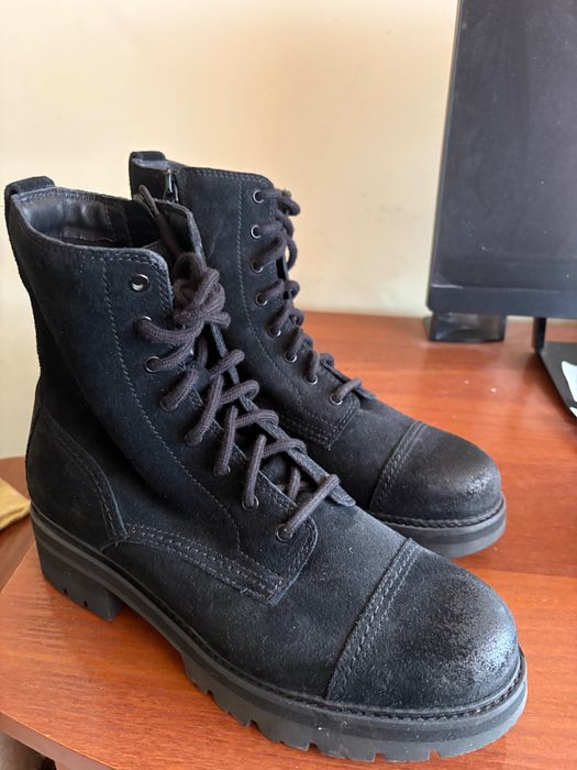 Нові жіночі замшеві черевики Clark's