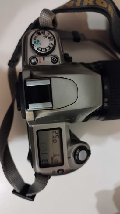 KIT Câmara Fotográfica Nikon F 65 + extras (Analógica - película)