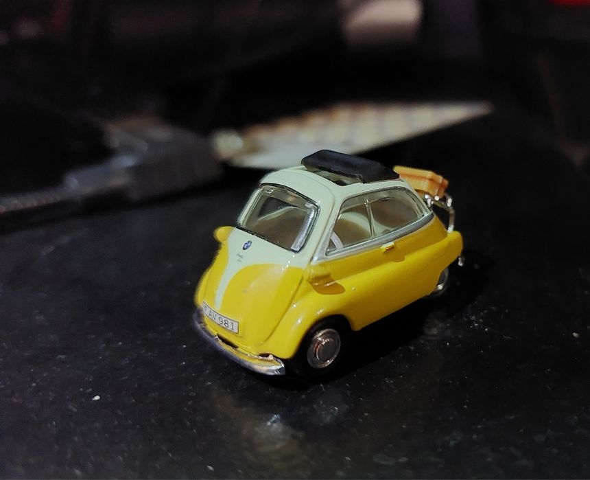 модель BMW Isetta 250