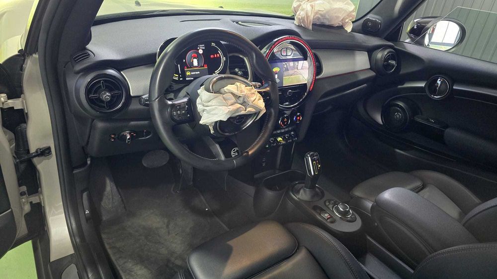 Mini Cooper SE - Salvado