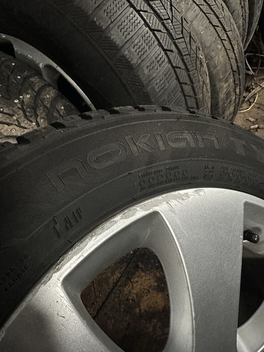 Автомобильные зимние шины покрышки 205/55r16