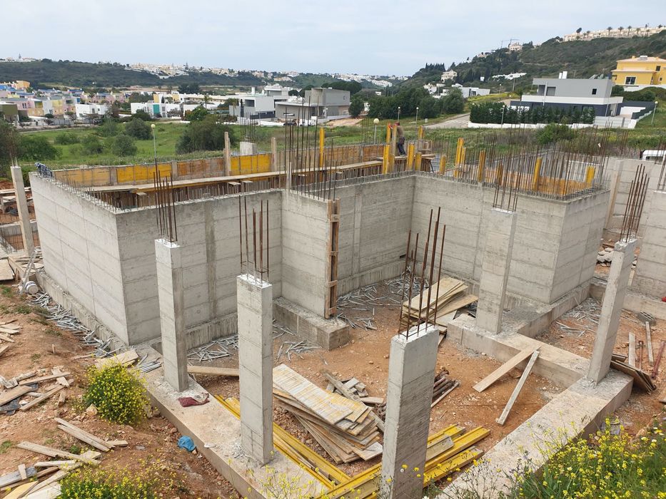 Estruturas (COFRAGEM e ARMAÇÃO DE FERRO) - ALBUFEIRA