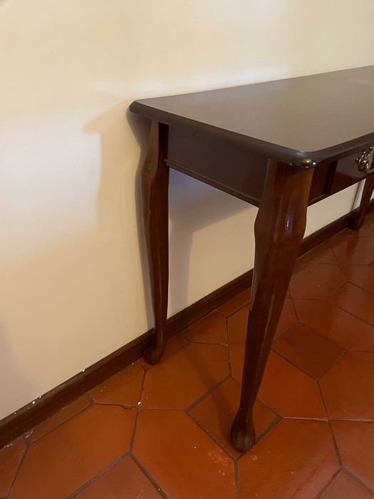 Mesa Consola Clássica em Madeira com Gaveta Central