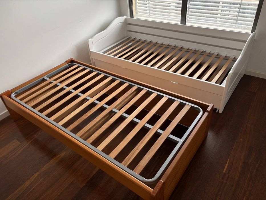 Cama Castanha para o quarto