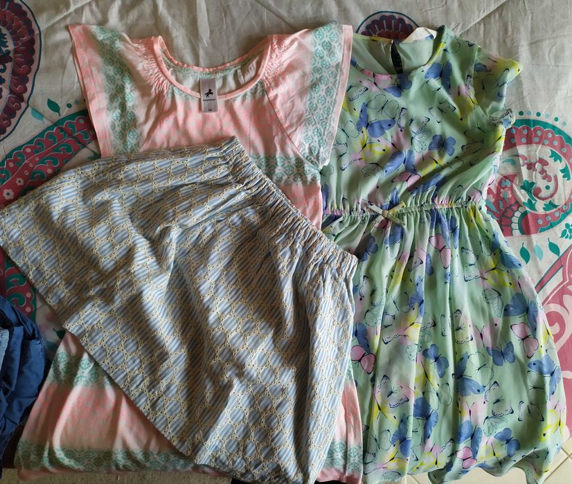 Vestidos, saias e camiseiro menina