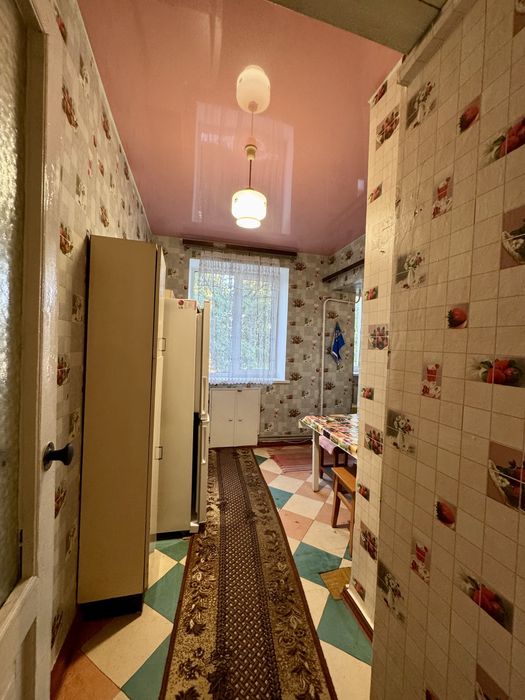 Трикімнатна квартира крупногабаритна ,автономне опалення Новомиколаївк