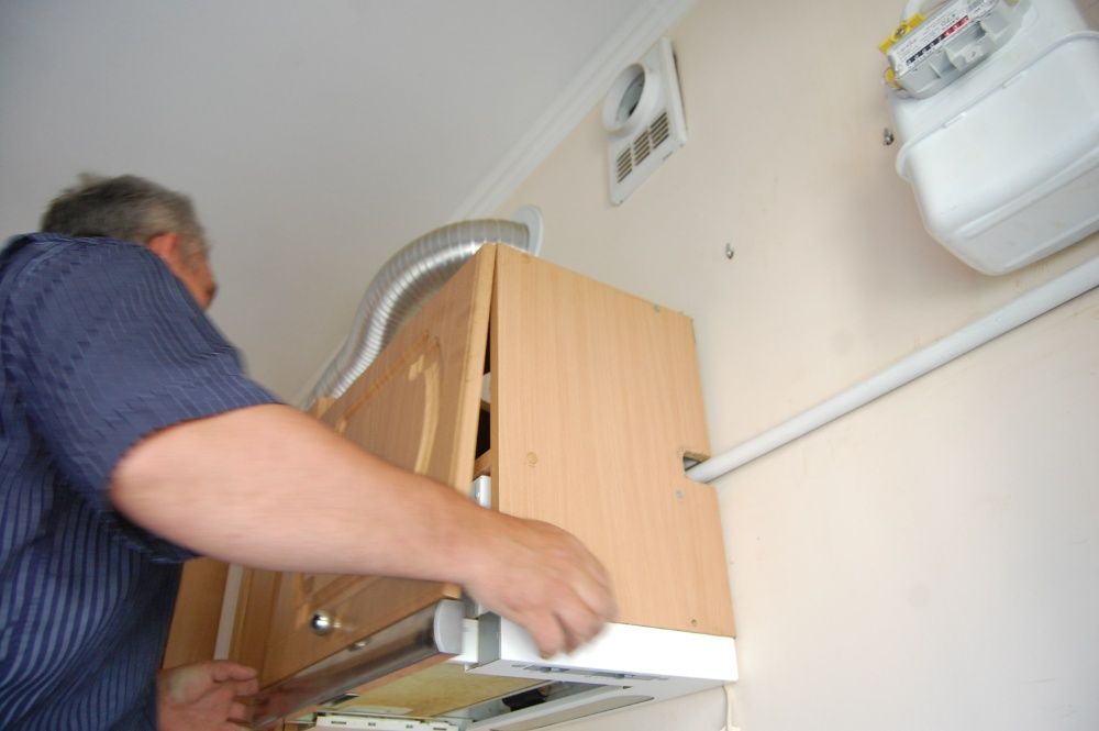 Ремонт меблів, збирання та розбирання меблів. Заміна фасадів.