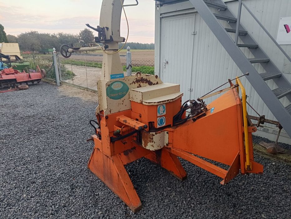 Rębak, sieczkarnia do gałęzi LGU Chopper 60 20