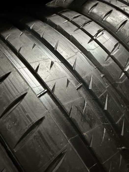 245/35 r 21 Michelin 4шт.