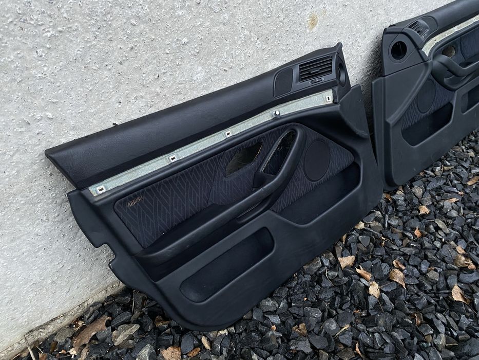 Передні карти БМВ е39 Тканина Карти в двері передні трапчаніBMW e39