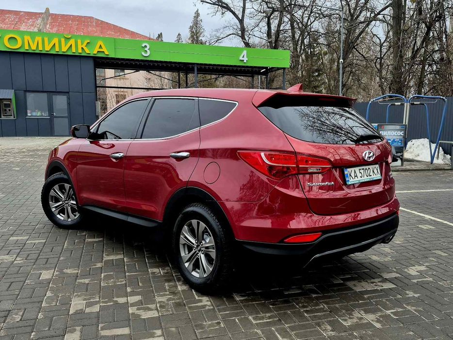 Продам Hyundai Santa FE 2015 года