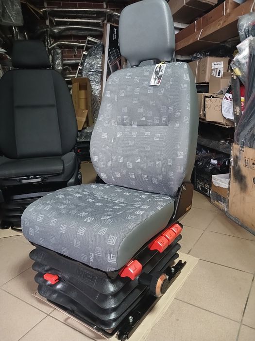 Крісло пілот Спрінтер  901-904 ,LT 35