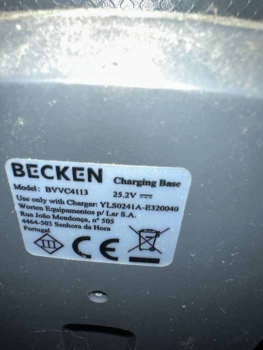 Aspirador vertical da Becken