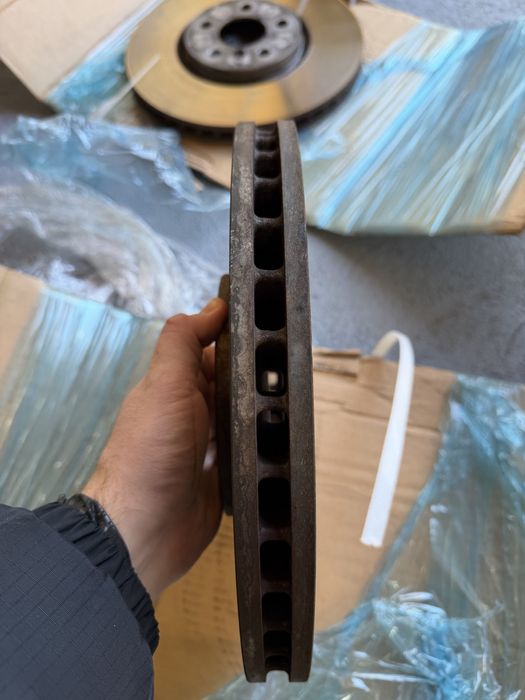 Диски тормозні BMW X1 U11 2023 Б.у оригінал