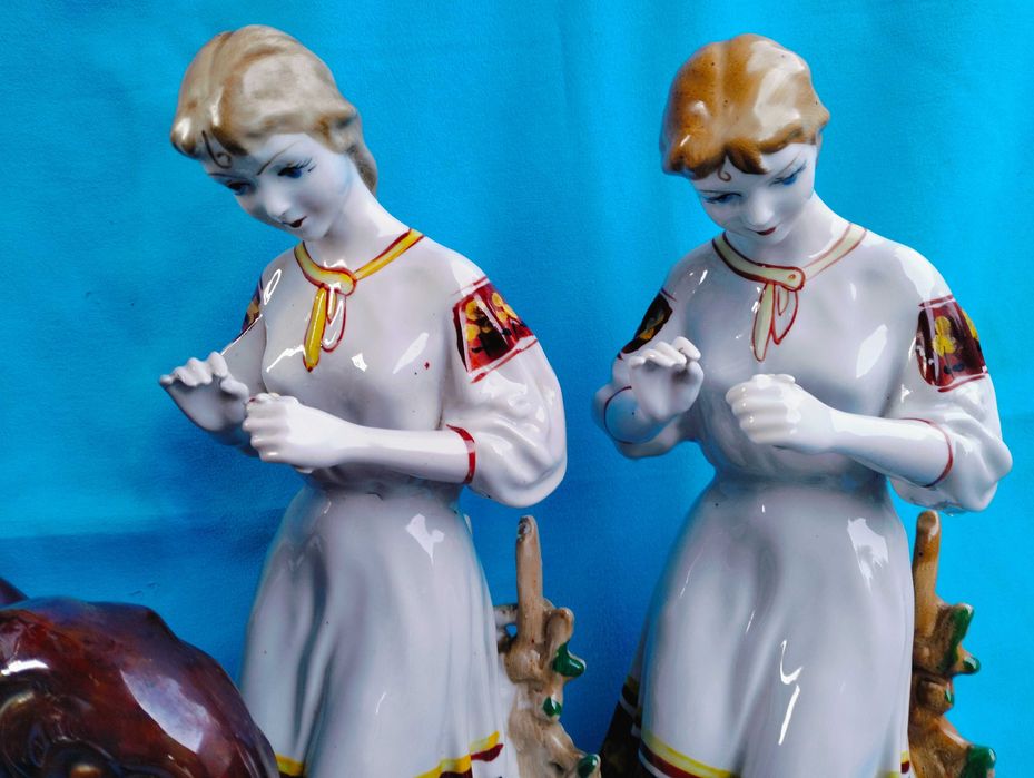 Різні керамічні статуетки ...