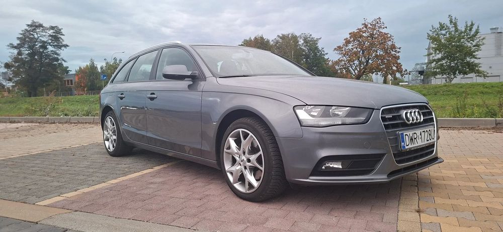 Audi A4 Avant AUDI A4 B8 2.0TDI quattro