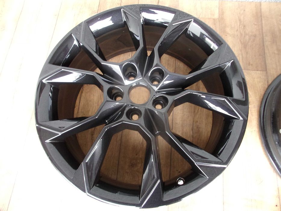 Felgi Skoda Octavia III RS 19x7,5 5x112 ET 51 ładne 2 szt