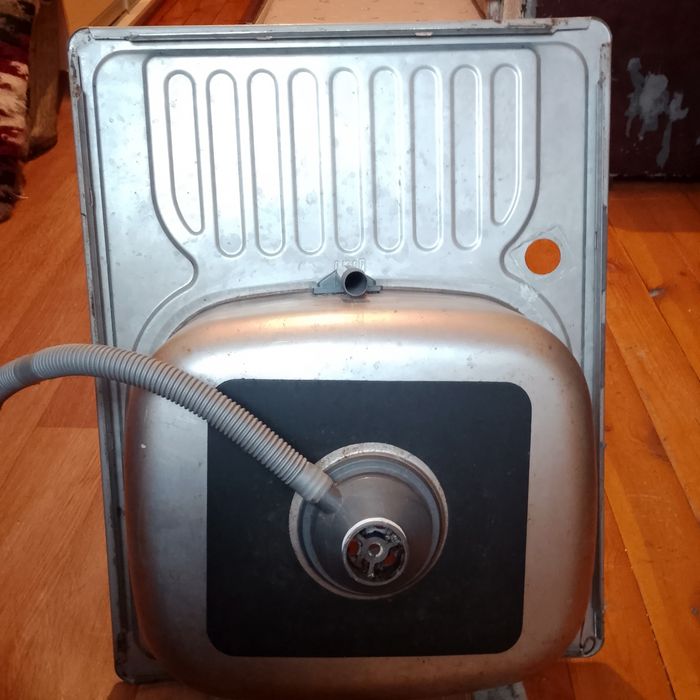 Кухонна нержавіюча мийка