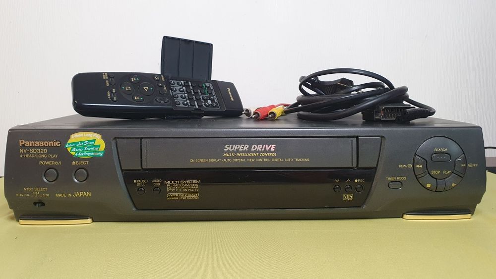 Відеомагнітофон  Panasonic NV-SD 320 AMJ та DVD  програвач LG DVX  556 KH ( плеер)