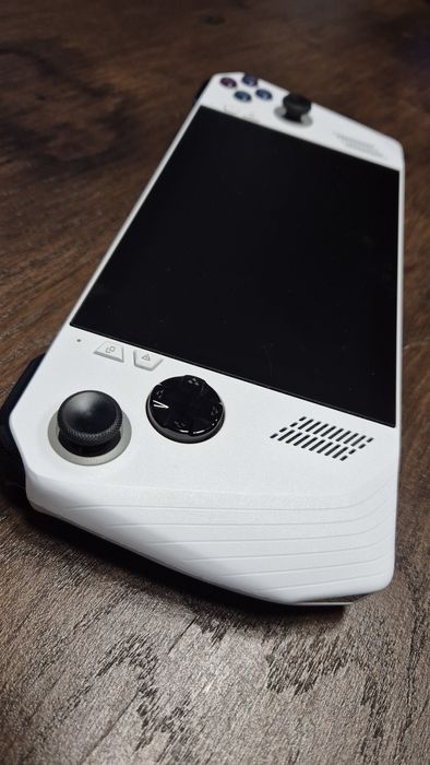 Konsola Asus Rog Ally Z1 Extreme + dodatki