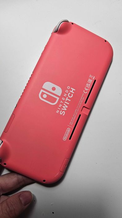 Nintendo switch lite coral