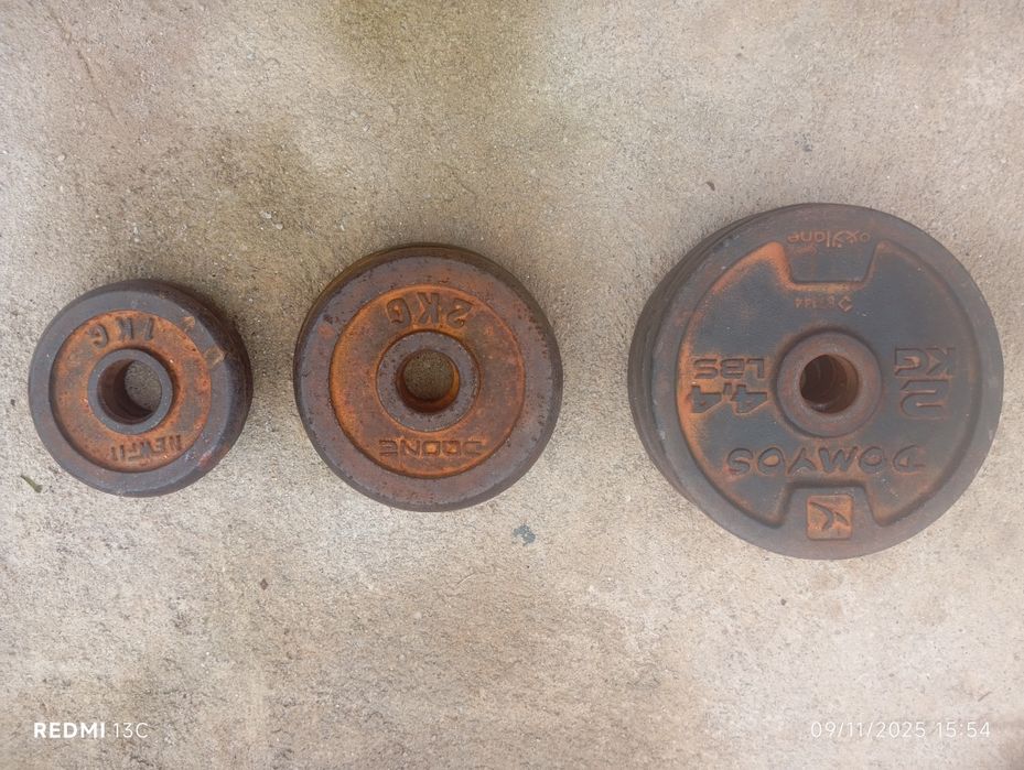 Vendo pesos de musculação 
-15
-4
-3
-2
-1 kg
Preço anunciado é por