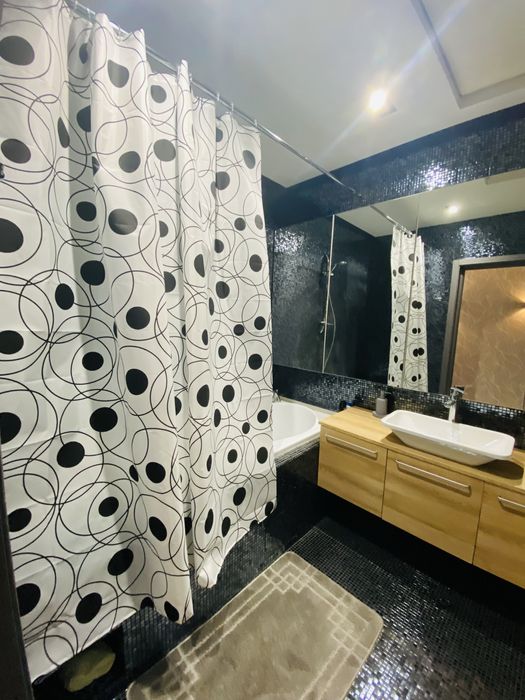 Оренда будинку 4+ кімнат