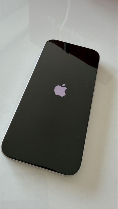 Iphone 15 Pro 128Gb Branco + capas