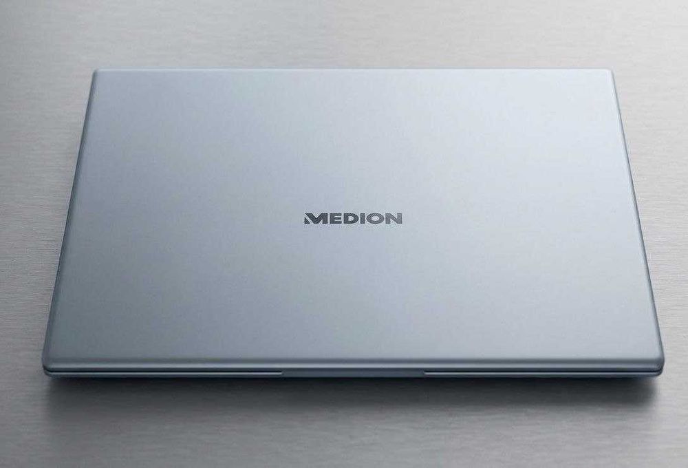 Portátil Medion Akoya E15301 | Ryzen 5 | 8GB RAM | Funcional