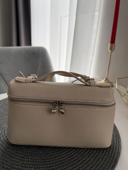 Сумка молочного кольору,міні