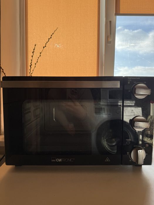 Електрична міні-піч Clatronic MBG 3726, відмінний стан