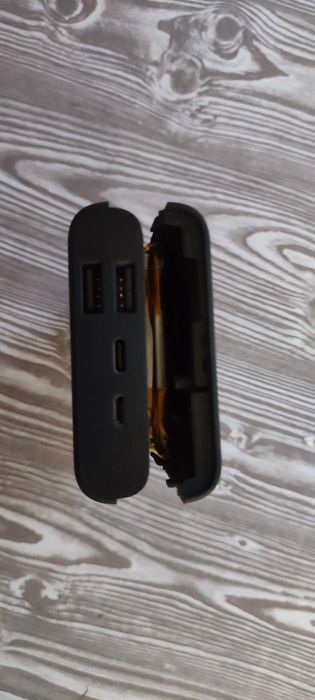 Powerbank 16000 mAh uszkodzony