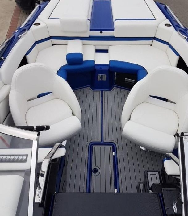 Auto Tapicer Naprawa Tapicerki Samochodowej Obszywanie FlokowanieDeski