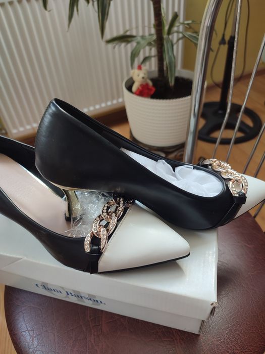 Sprzedam nowe buty roz 39.