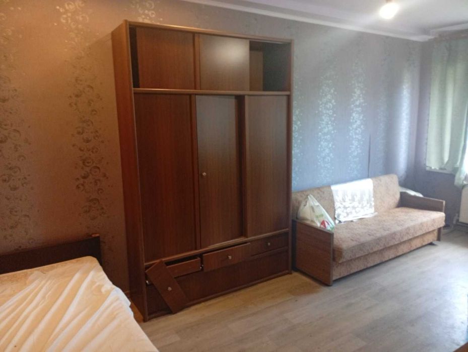 Продаж 1 кімнатної квартири в селище Травневе.