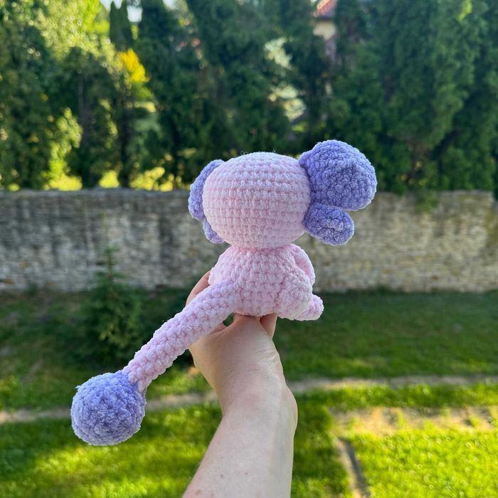 Monsterek na szydełku, maskotka handmade, amigurumi, 12 cm